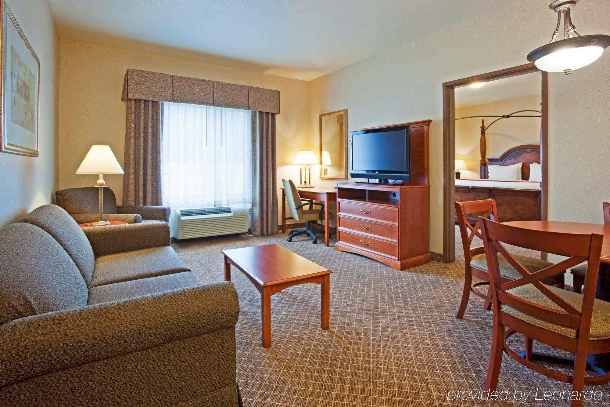 Weston Holiday Inn Express & Suites Wausau By Ihg חדר תמונה